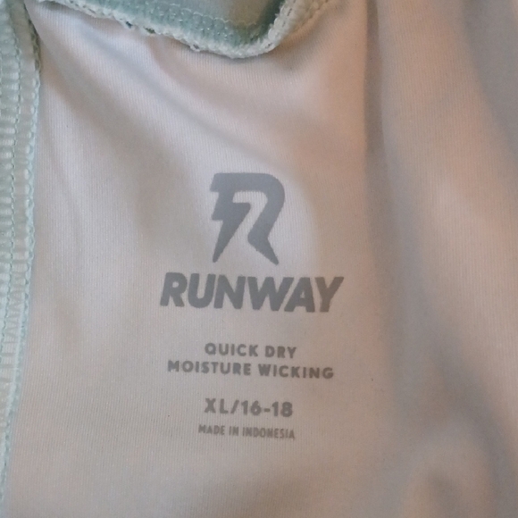 Floral Kids Runways Leggings - Picture 2 of 5